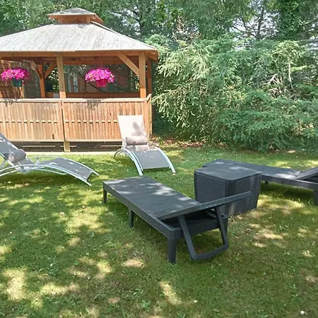 La Roulotte Du Parc Saint-Priest-des-Champs