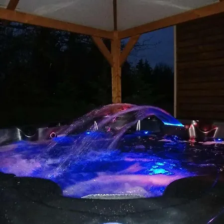 La Roulotte Du Parc * Saint-Priest-des-Champs