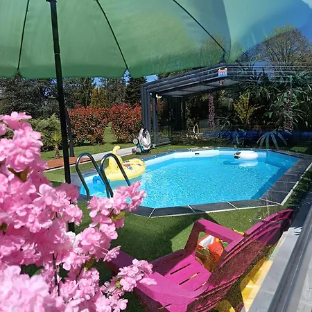 Проживание в семье La Roulotte Du Parc